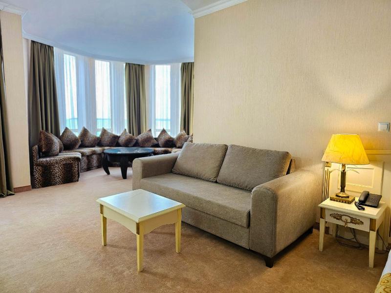 Studio with Sea View and Balcony with Free Parking included image 4