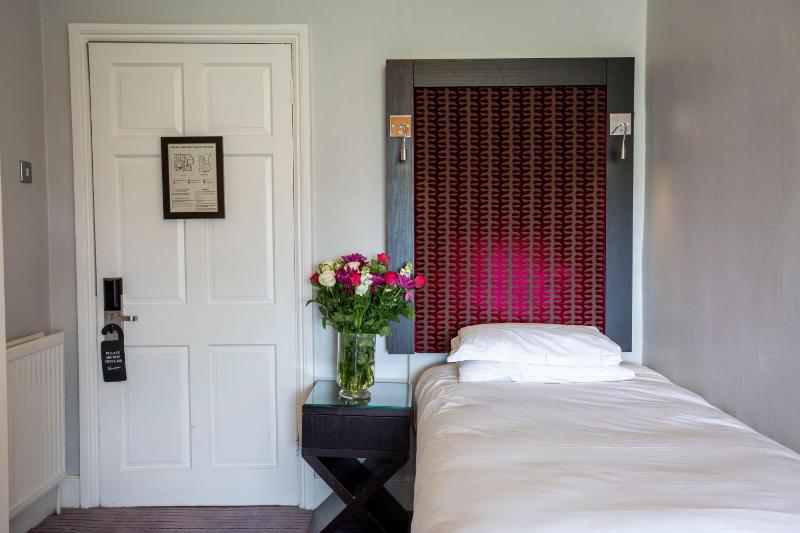 Main house single image 3