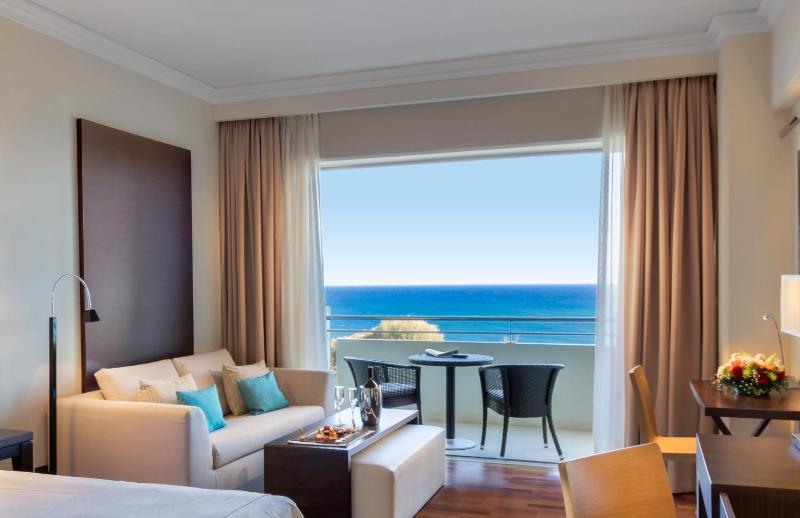 Elite Club Superior Room with Sea View image 3