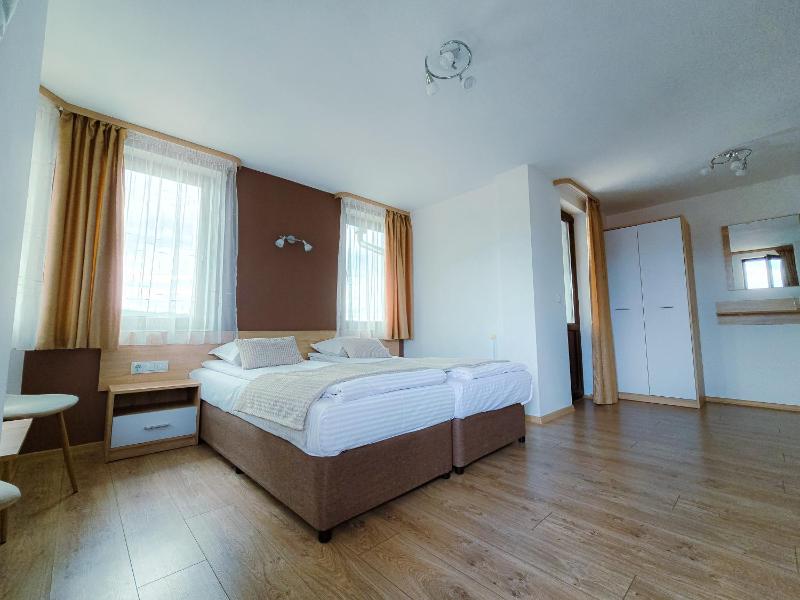 Quadruple Room with Balcony image 1