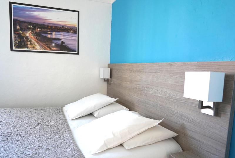 Double Room image 1