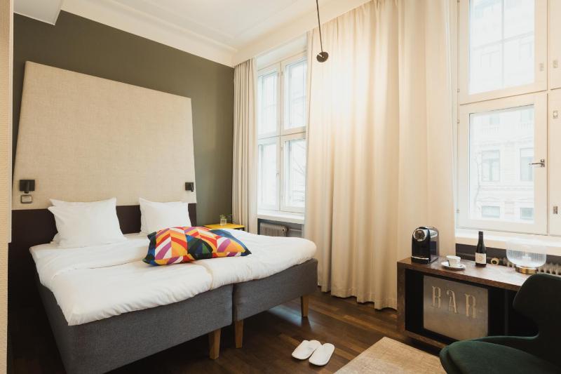 Standard Double Room image 3