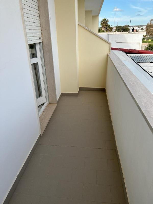 Double Room with Balcony image 4