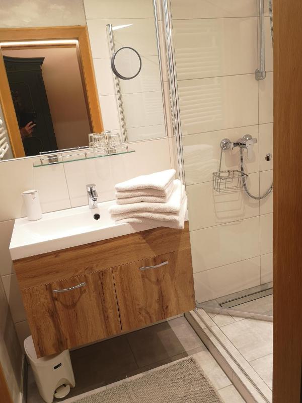 Deluxe One-Bedroom Apartment with City View image 4