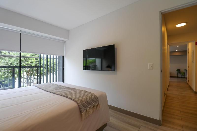Living One in Premium Miraflores By Wynwood House - image 6