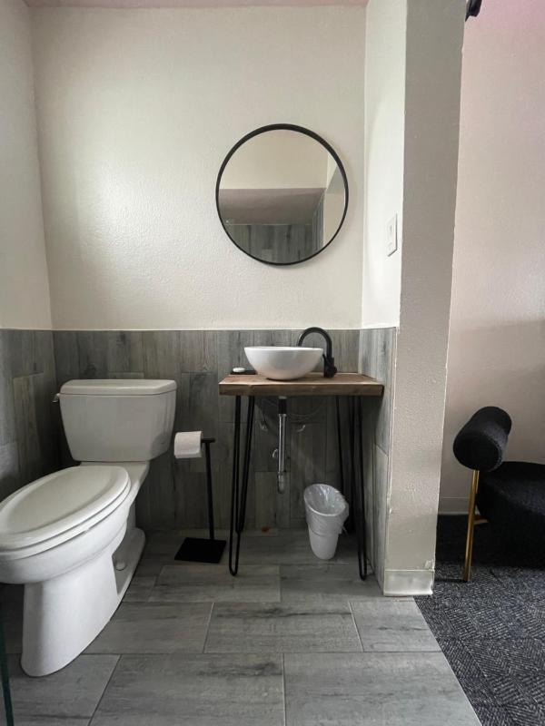 Deluxe Double Room (2 Adults + 1 Child) image 3