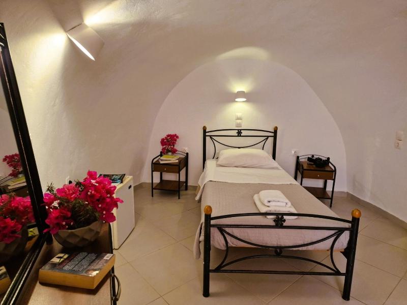 Cave Single Room - Semi Basement  image 4