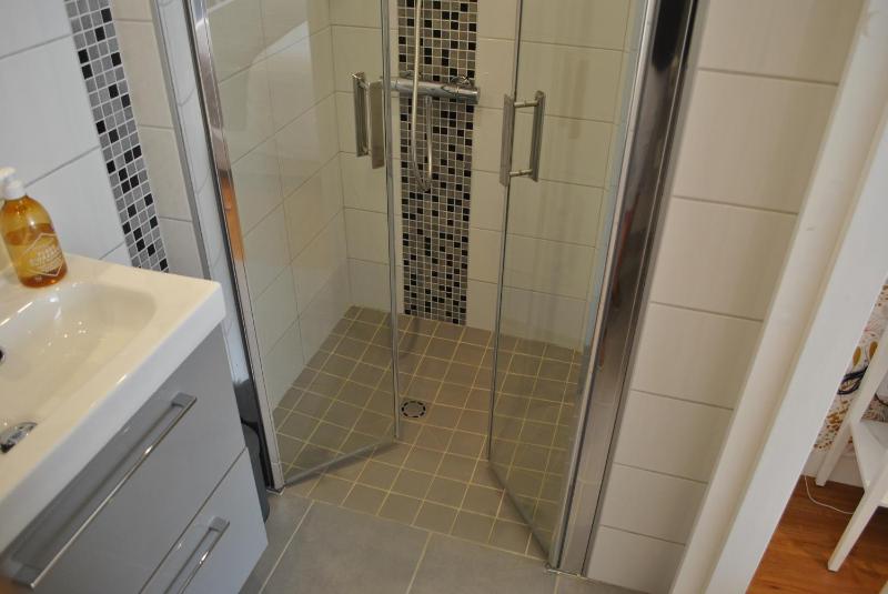 Double Room with Patio image 3