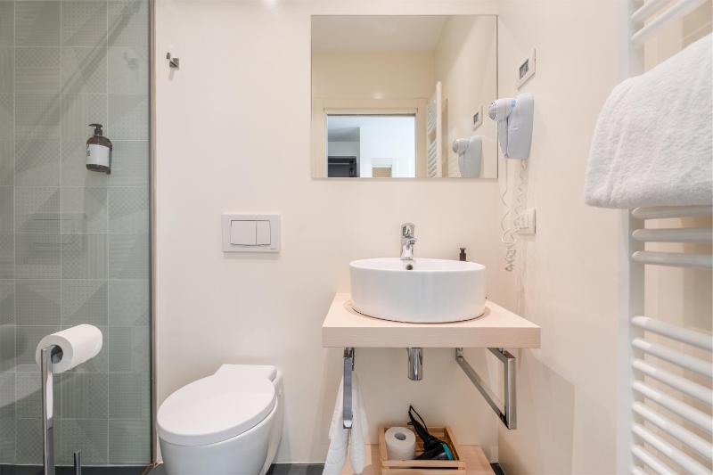 Single Room with Balcony image 3
