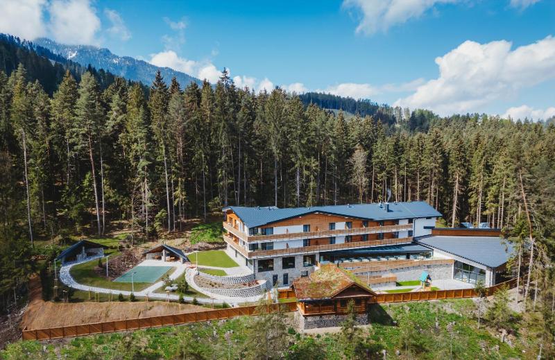 Spa & Wellness Hotel Fitak**** - image 1