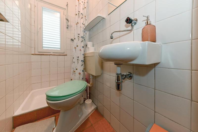 Sobe Juroš - image 4
