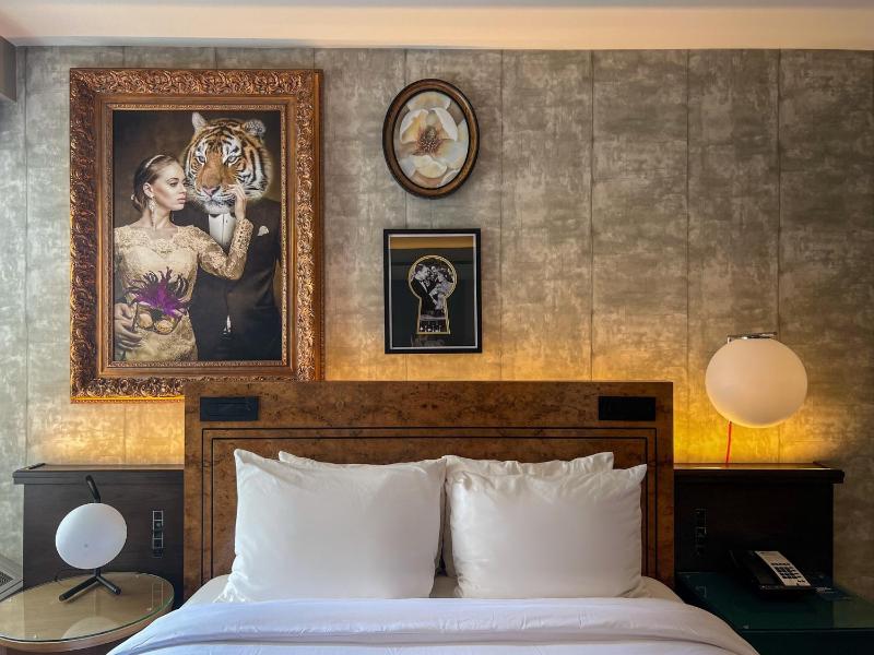 Standard Room image 1