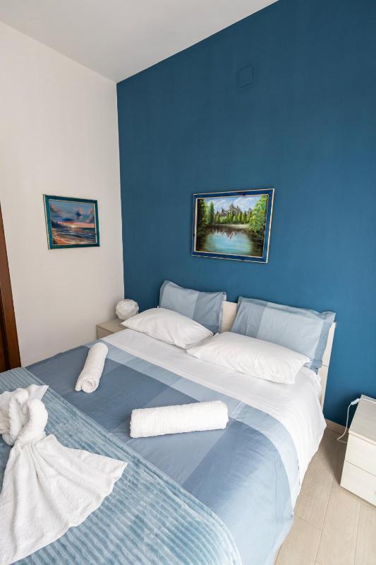PalerMonAmour Art Gallery Suite - image 14