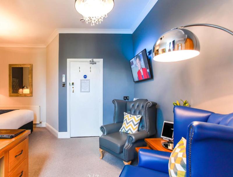 Deluxe Double Room image 4