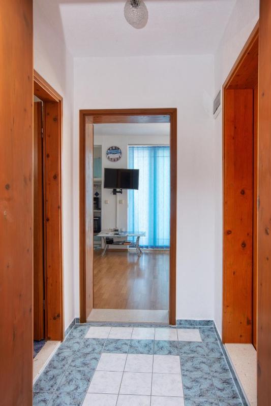 One-Bedroom Apartment with Terrace image 2