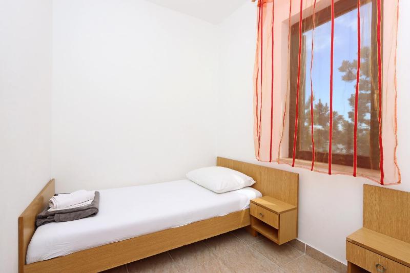 Two-Bedroom Apartment with Terrace and Sea View image 1