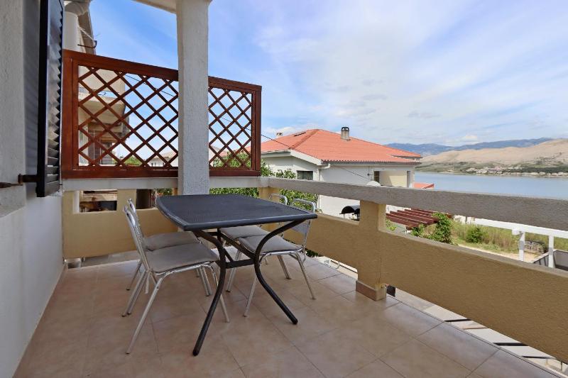 Two-Bedroom Apartment with Terrace and Sea View image 3