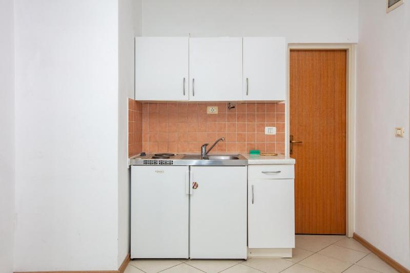 Apartments and rooms with parking space Murter - 22405 - image 27