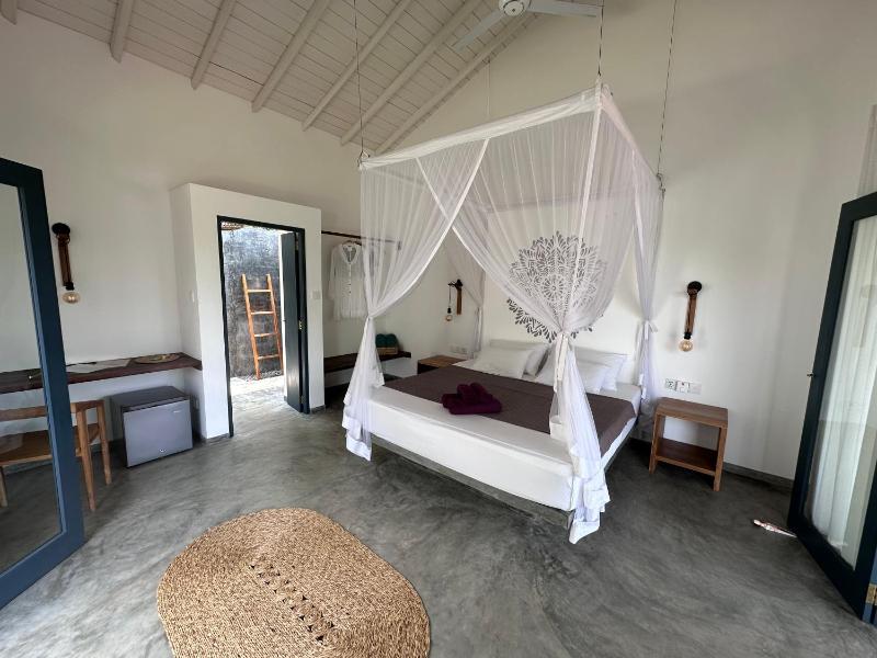 Ebony Boutique Villa - image 8
