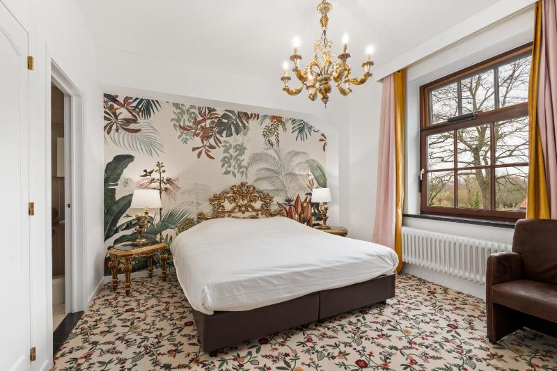 Double Room image 4
