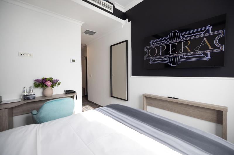 Opera Hotel - image 4