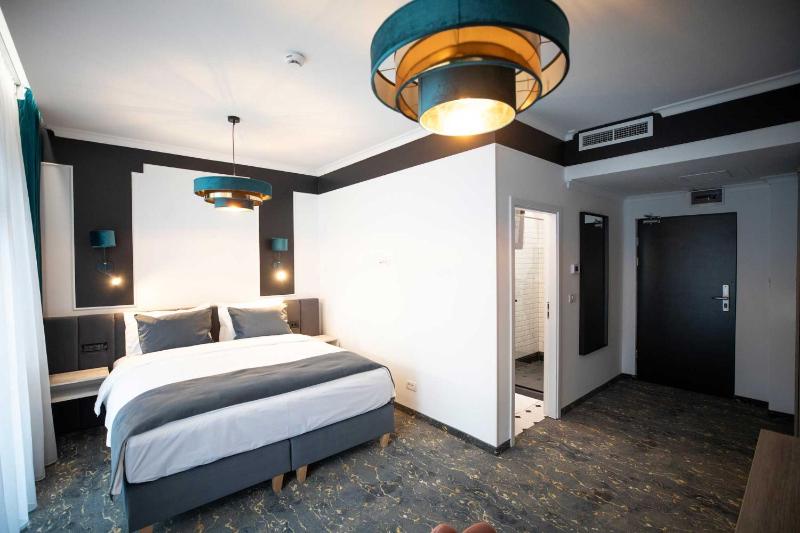 Opera Hotel - image 16