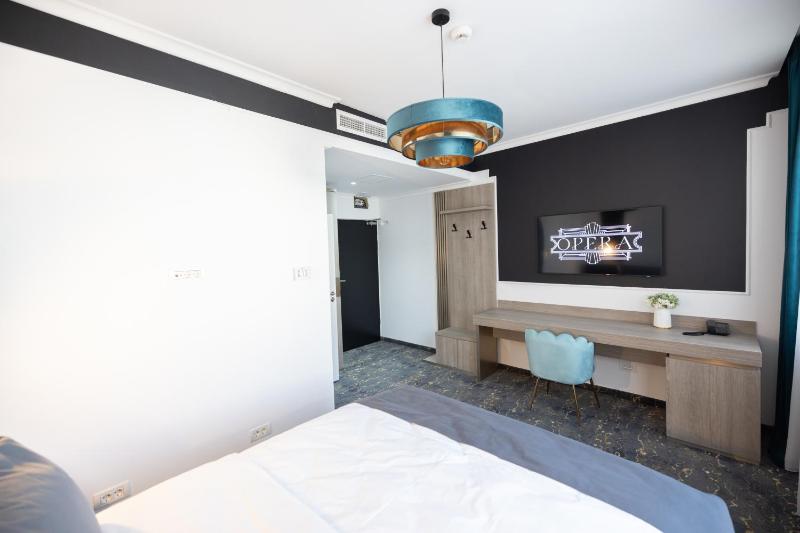 Opera Hotel - image 2