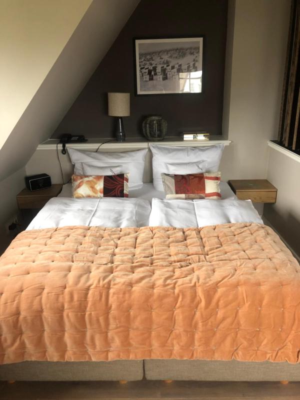 Deluxe Double Room image 4