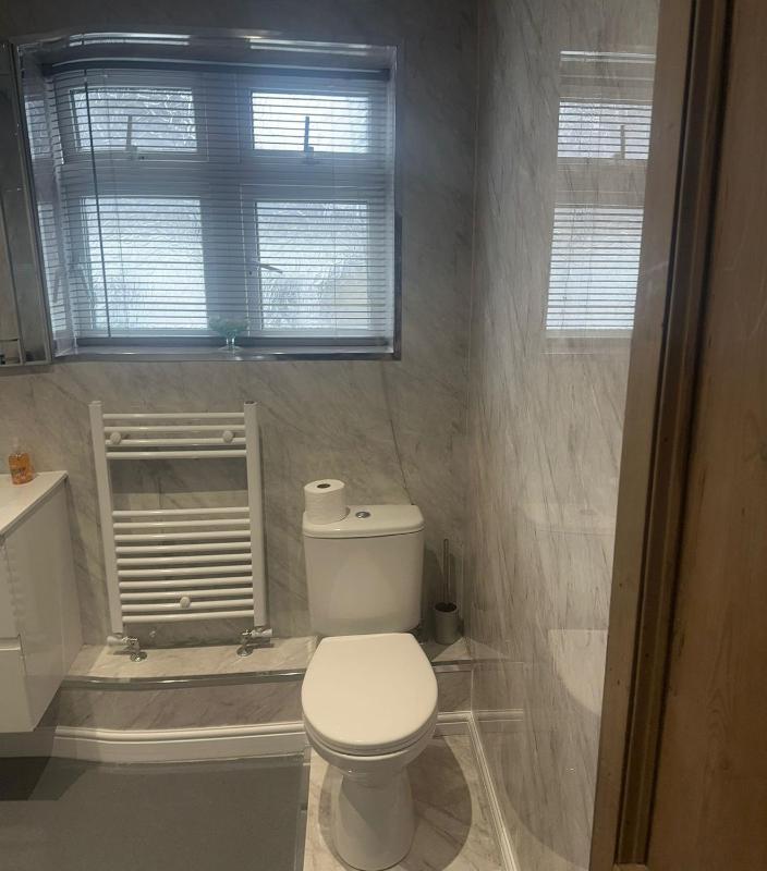 Standard Single Room with Shared Bathroom image 3