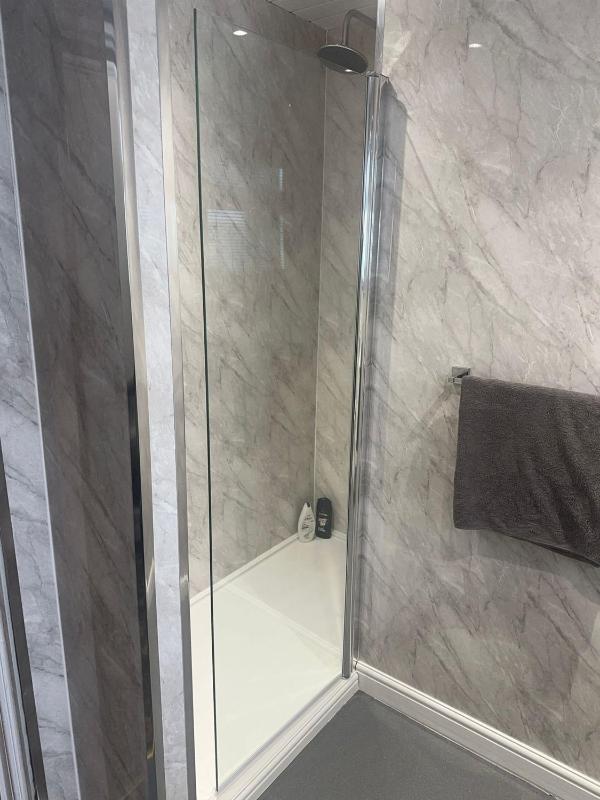Standard Single Room with Shared Bathroom image 2