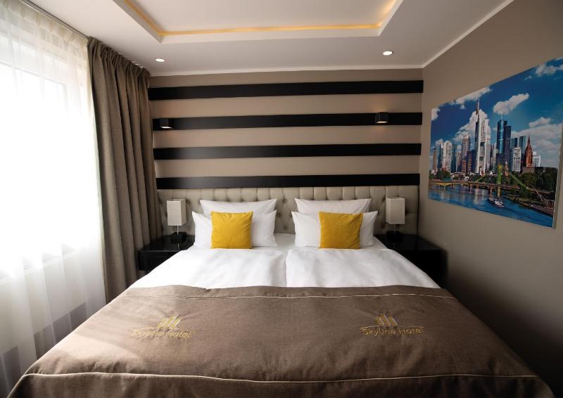 Double or Twin Room image 3