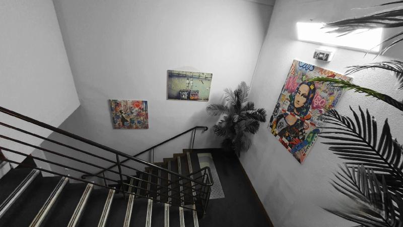 Twin Room image 4