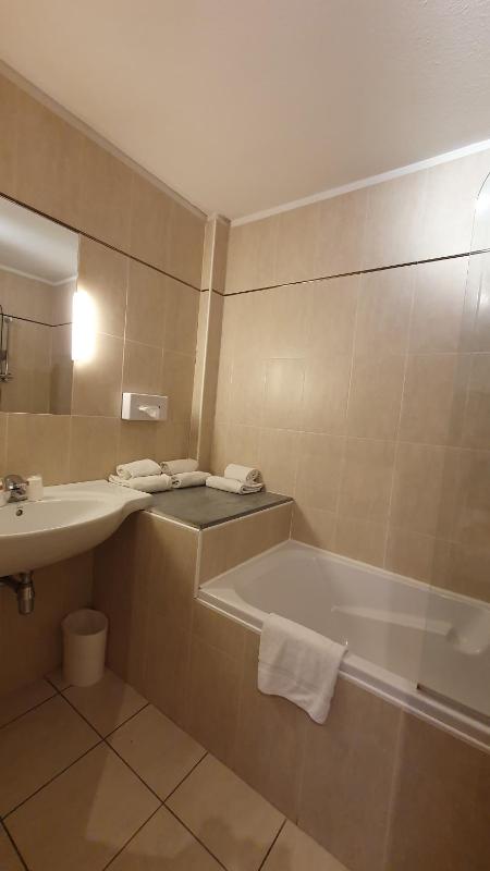 Triple Room image 3