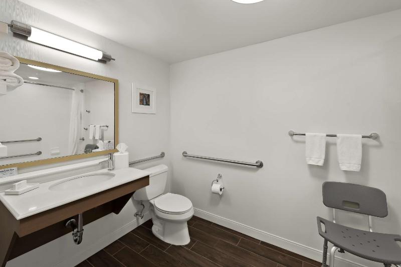 King Room - Mobility Access/Non-Smoking image 3