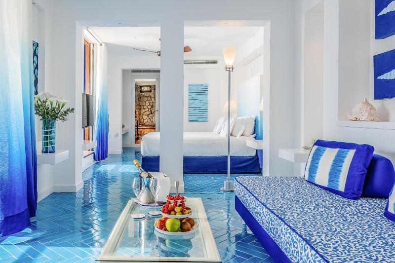 Suite with Private Pool image 1