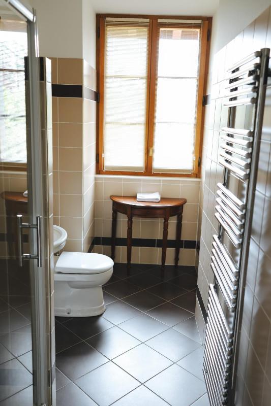 Double Room with Garden View image 3