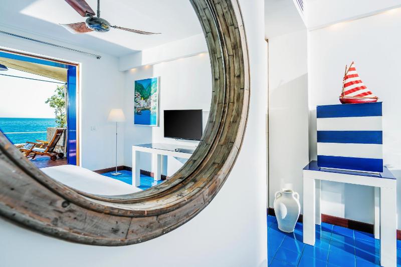 Superior Double Room with Terrace image 2