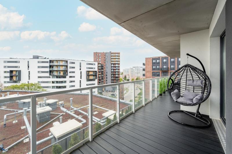 Luksusowy Apartament z 3 Sypialniami Klimatyzacją Parkingiem i Biurkiem we Wrocławiu by Renters Prestige - image 32