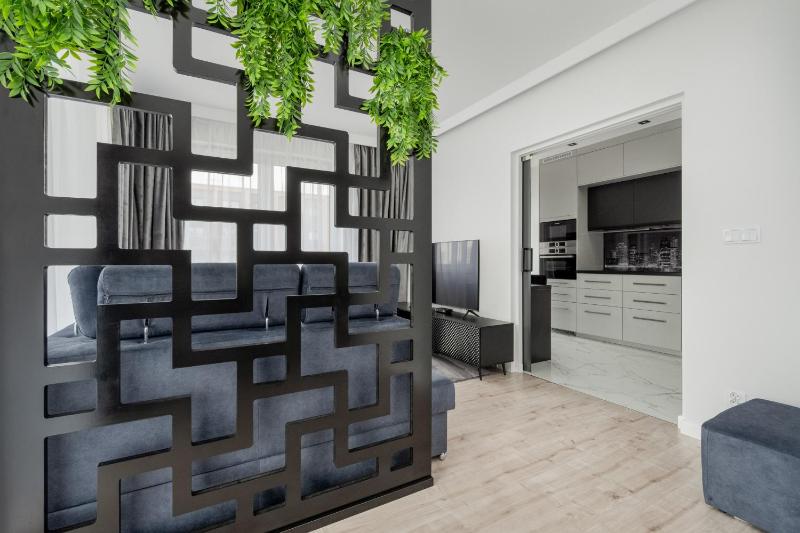 Luksusowy Apartament z 3 Sypialniami Klimatyzacją Parkingiem i Biurkiem we Wrocławiu by Renters Prestige - image 36