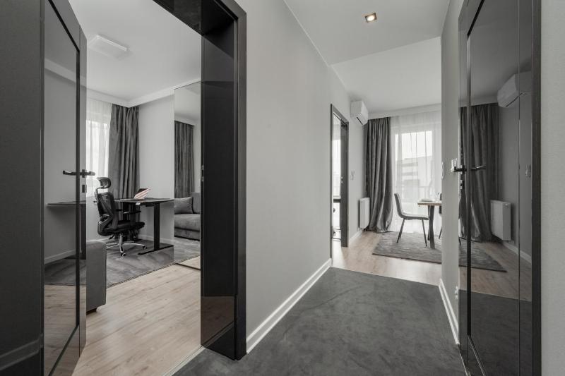 Luksusowy Apartament z 3 Sypialniami Klimatyzacją Parkingiem i Biurkiem we Wrocławiu by Renters Prestige - image 34