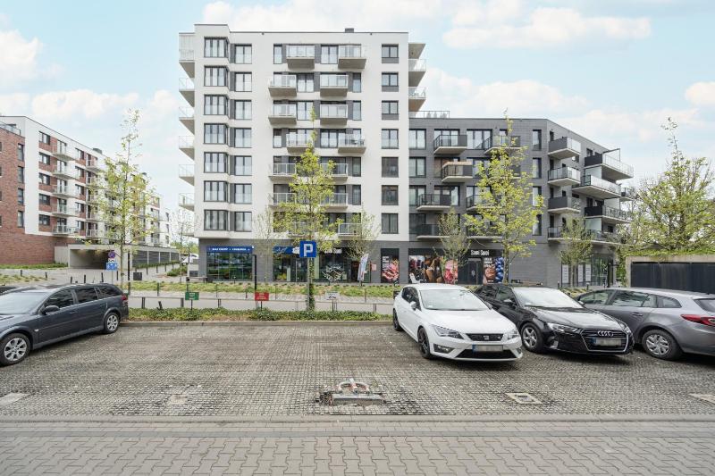 Luksusowy Apartament z 3 Sypialniami Klimatyzacją Parkingiem i Biurkiem we Wrocławiu by Renters Prestige - image 10