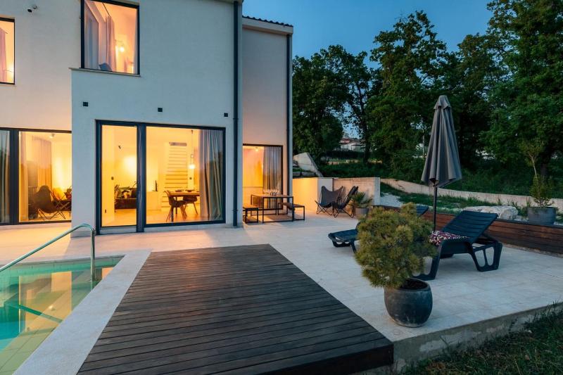 Villa Sunset - with private pool squash coart and table tennis - image 44