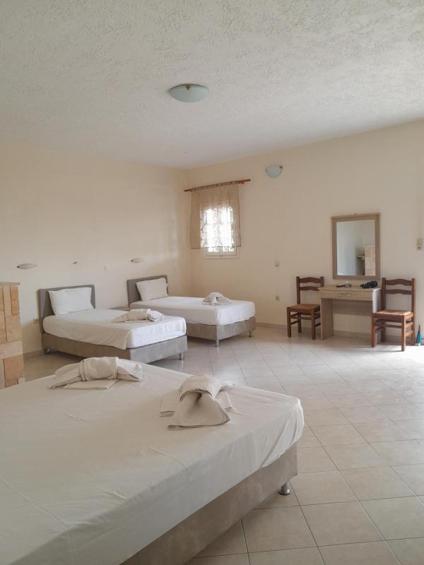 Quadruple Room image 1