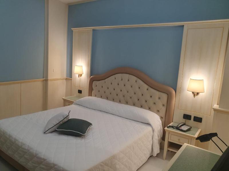 Economy Double Room image 4