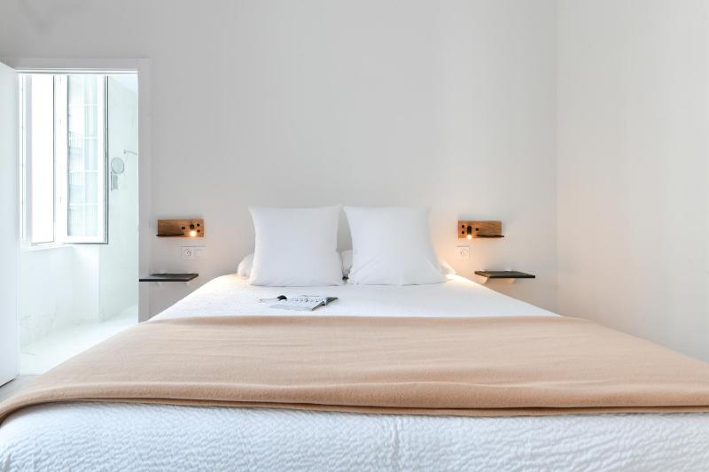 Deluxe Double Room image 1