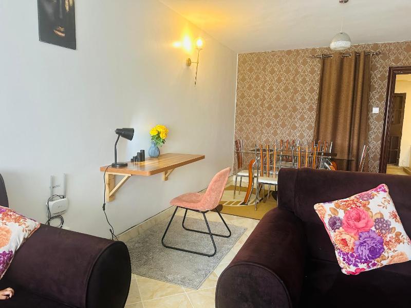 Royal furnished apartment with pool Nakuru milimani J10 - image 12