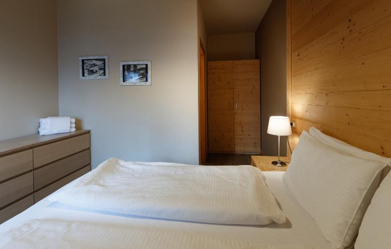 One-Bedroom Apartment image 4