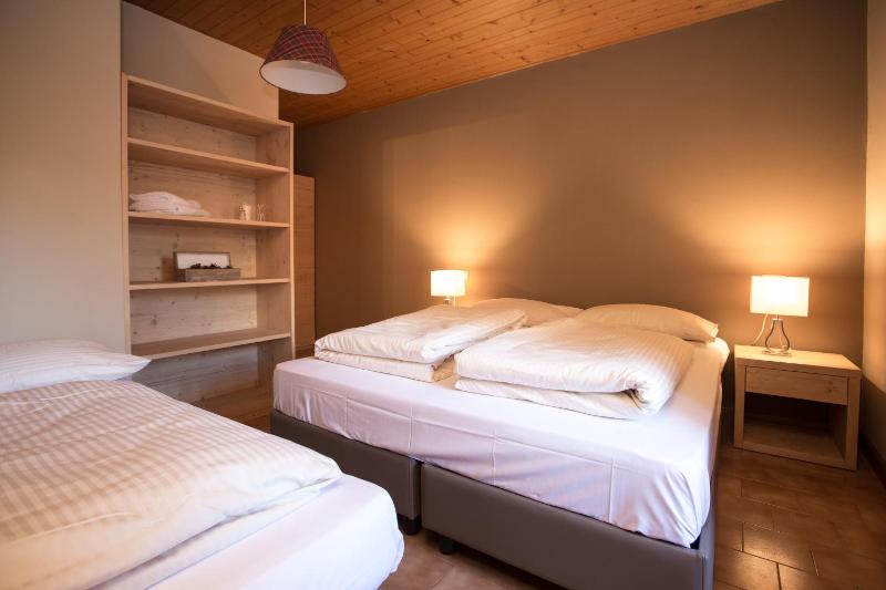 One-Bedroom Apartment image 2