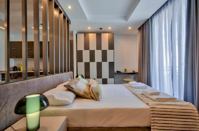 Jules Suites - image 1