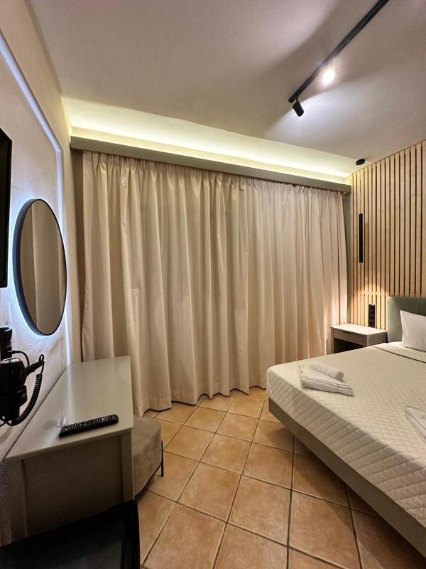 Superior Double Room image 3